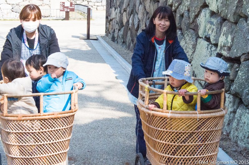 20150312_102800 D4S.jpg - Children at Nagoya Castle